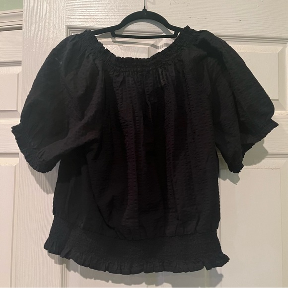 Brand New Women’s Black Old Navy Smocked Top Size XL - Picture 2 of 2